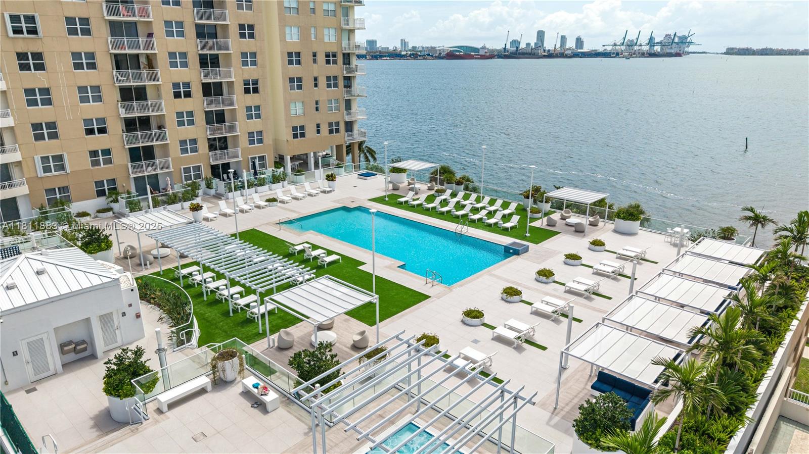 770 Claughton Island Dr #1008, Miami FL 33131