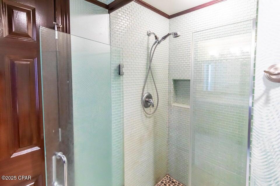 Image 7 For 9450 Thomas Drive 2010b