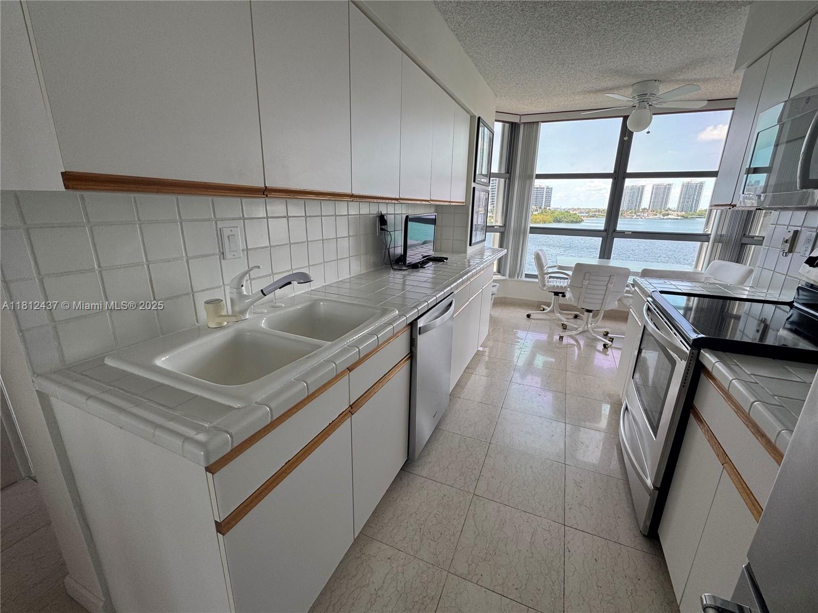 3530 Mystic Pointe Dr #601, Aventura FL 33180