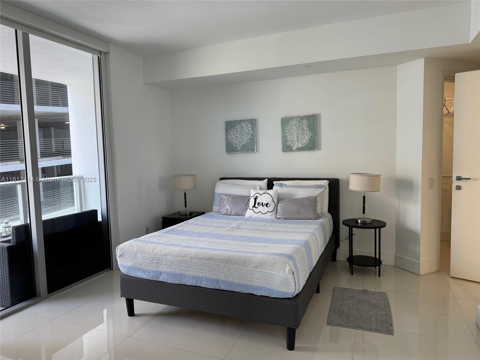 1300 Brickell Bay Dr #901, Miami FL 33131