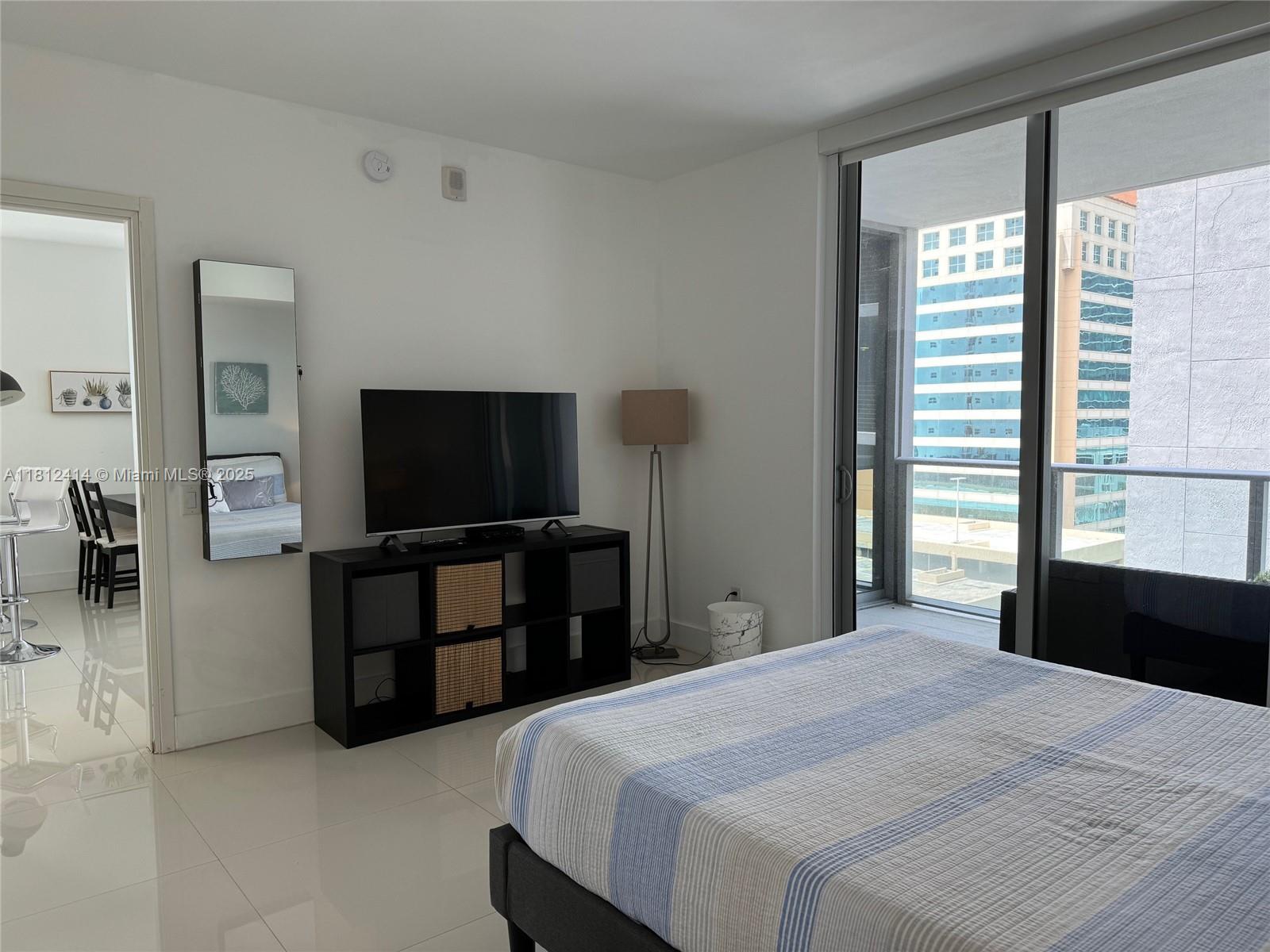 1300 Brickell Bay Dr #901, Miami FL 33131