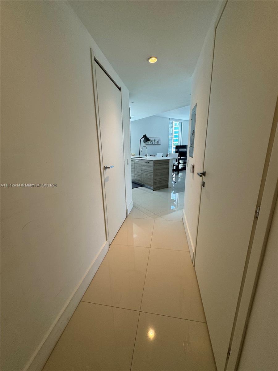 1300 Brickell Bay Dr #901, Miami FL 33131