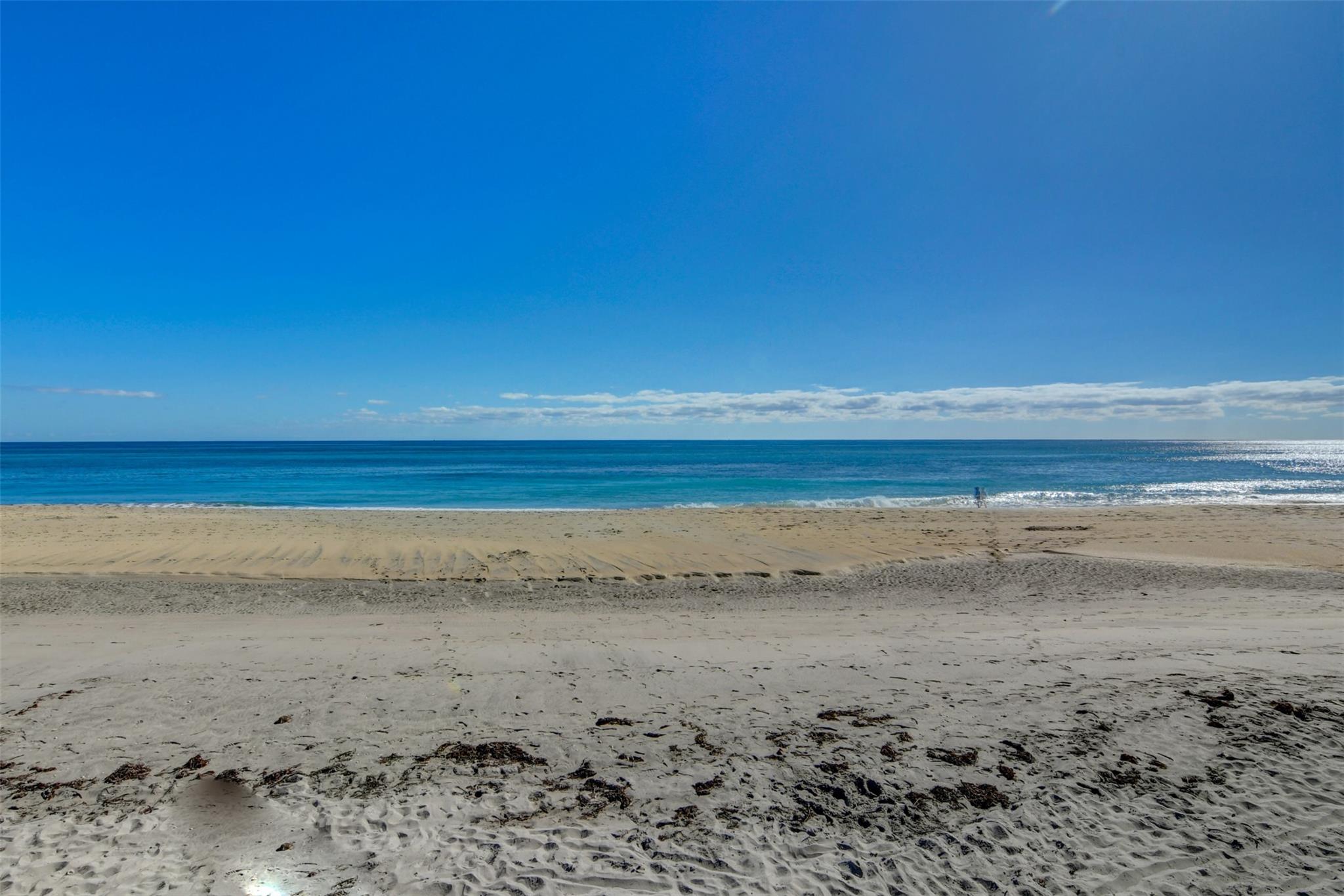 Crown Colony Club Condo