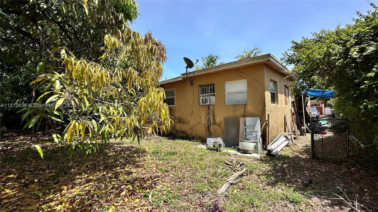 831 NE 157th Ter, North Miami Beach, Florida image 17