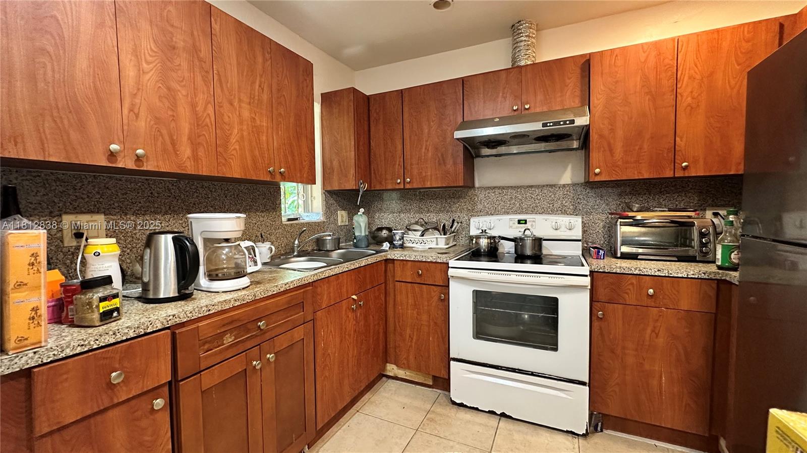 831 NE 157th Ter, North Miami Beach, Florida image 7