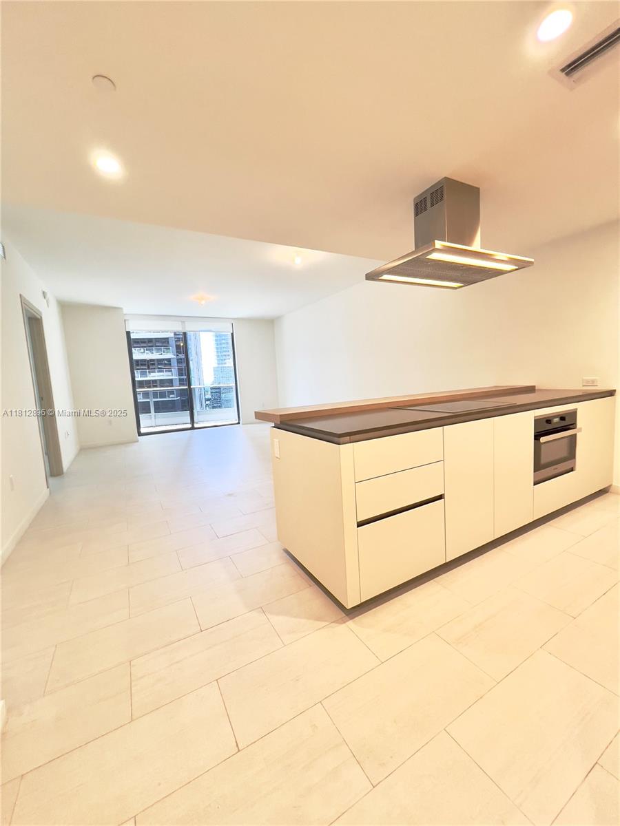 1000 Brickell Plz #2205, Miami FL 33131