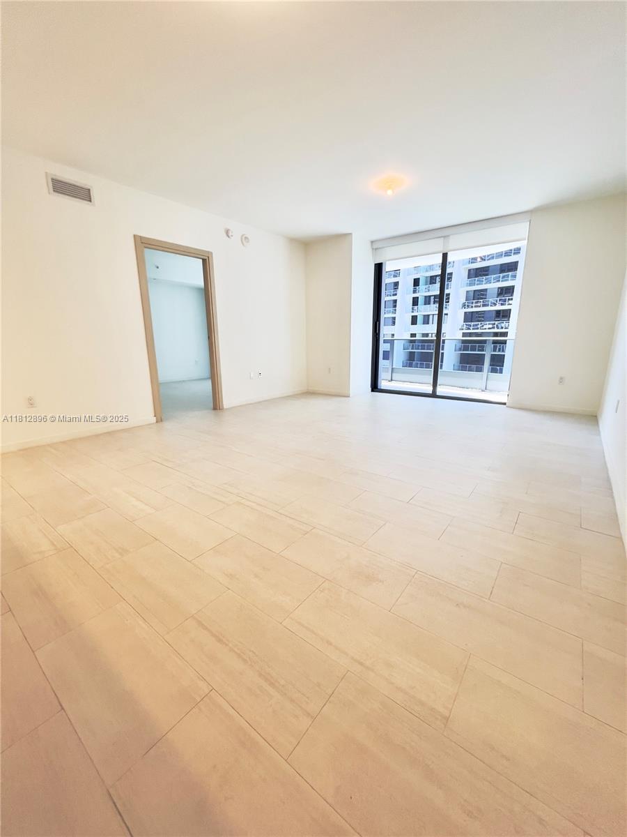 1000 Brickell Plz #2205, Miami FL 33131