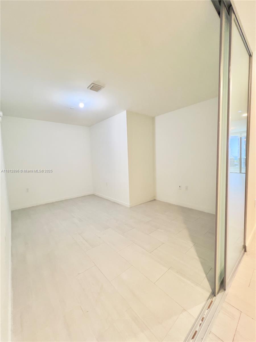 1000 Brickell Plz #2205, Miami FL 33131