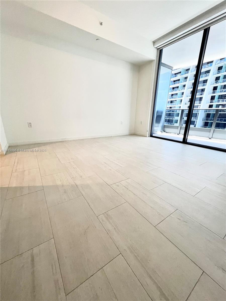 1000 Brickell Plz #2205, Miami FL 33131