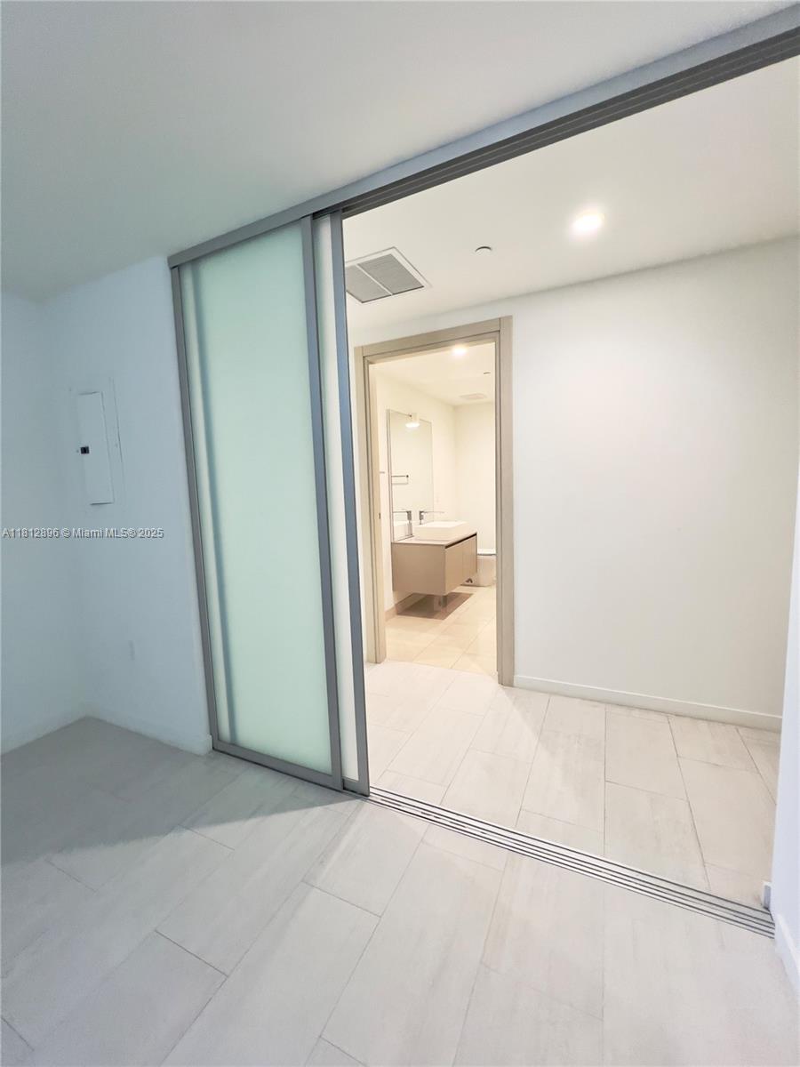 1000 Brickell Plz #2205, Miami FL 33131