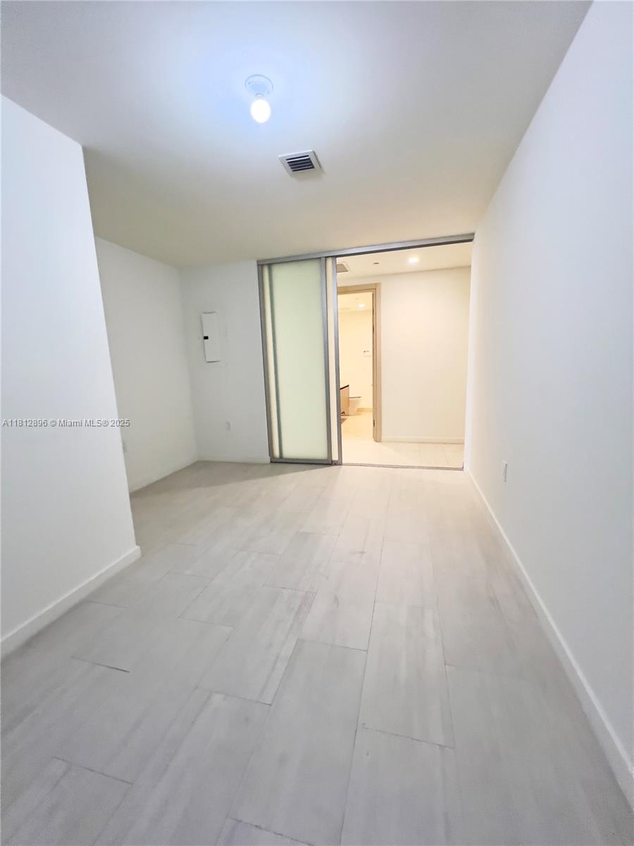 1000 Brickell Plz #2205, Miami FL 33131