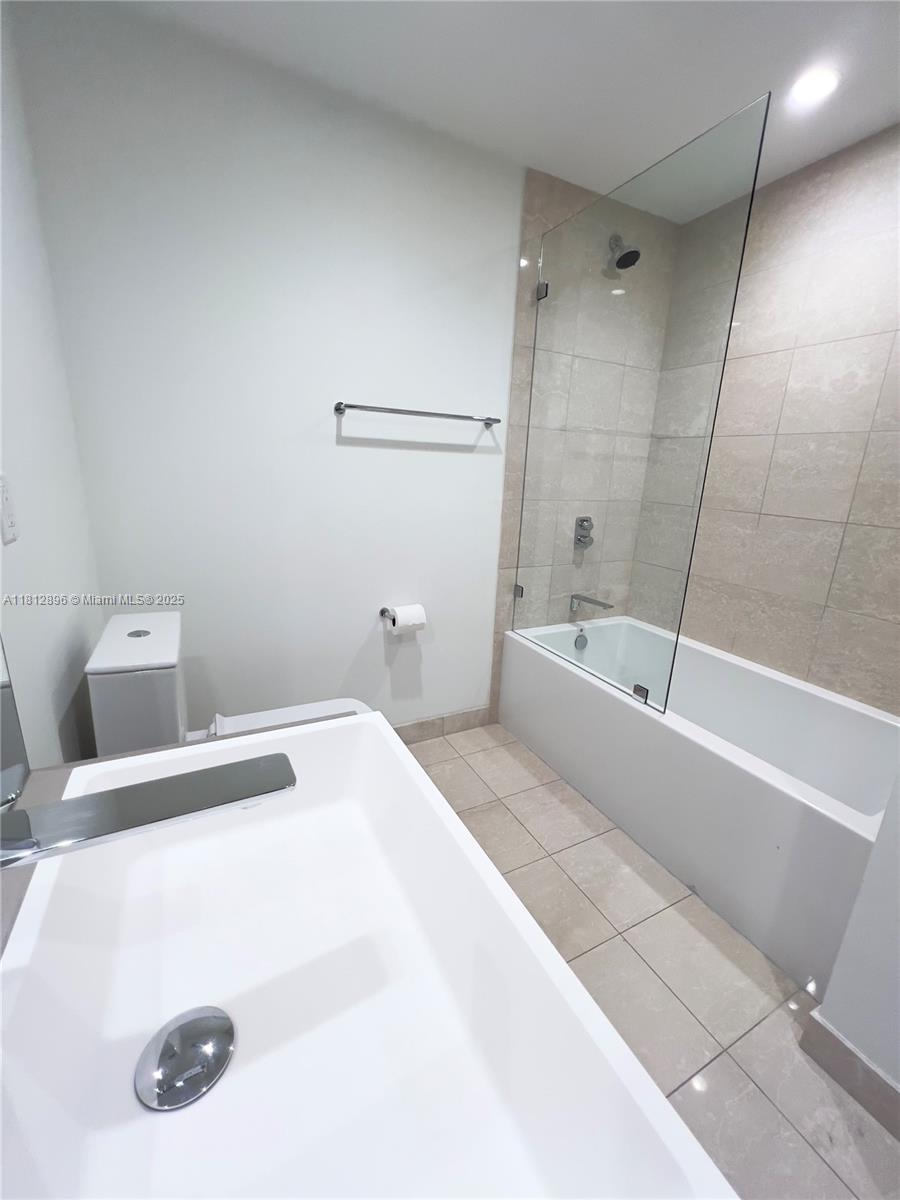 1000 Brickell Plz #2205, Miami FL 33131