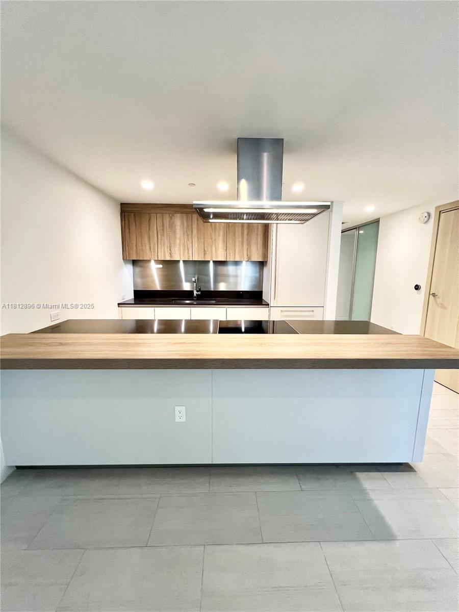 1000 Brickell Plz #2205, Miami FL 33131