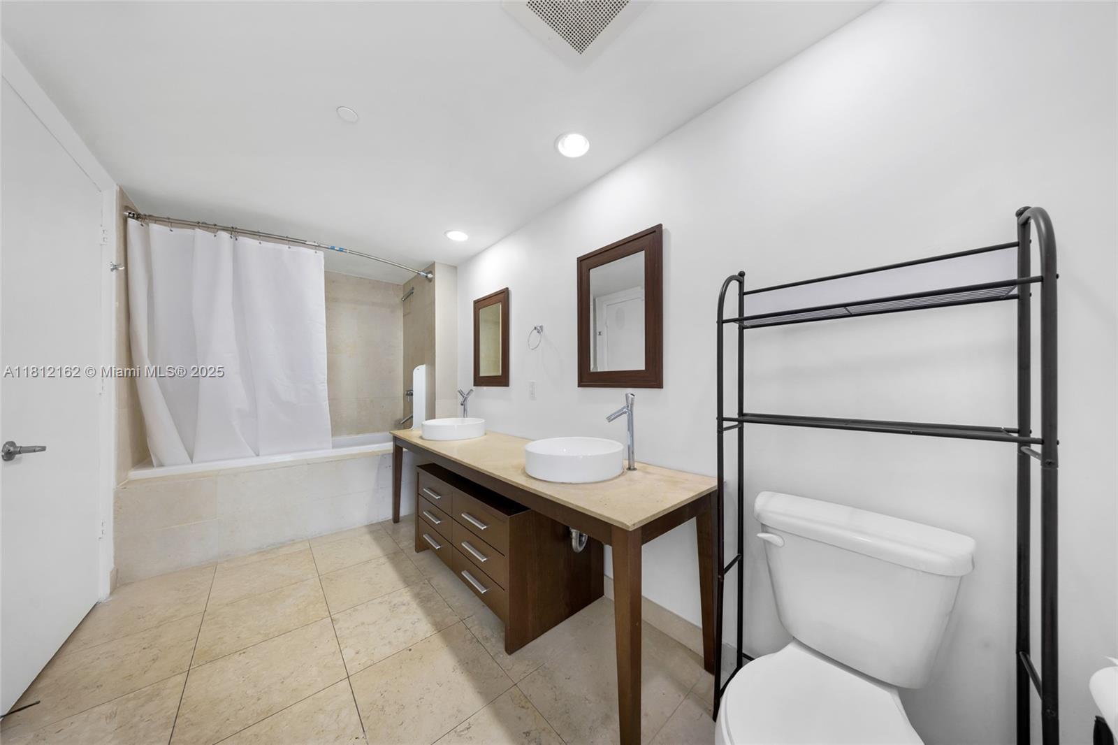 495 Brickell Ave #4609, Miami FL 33131