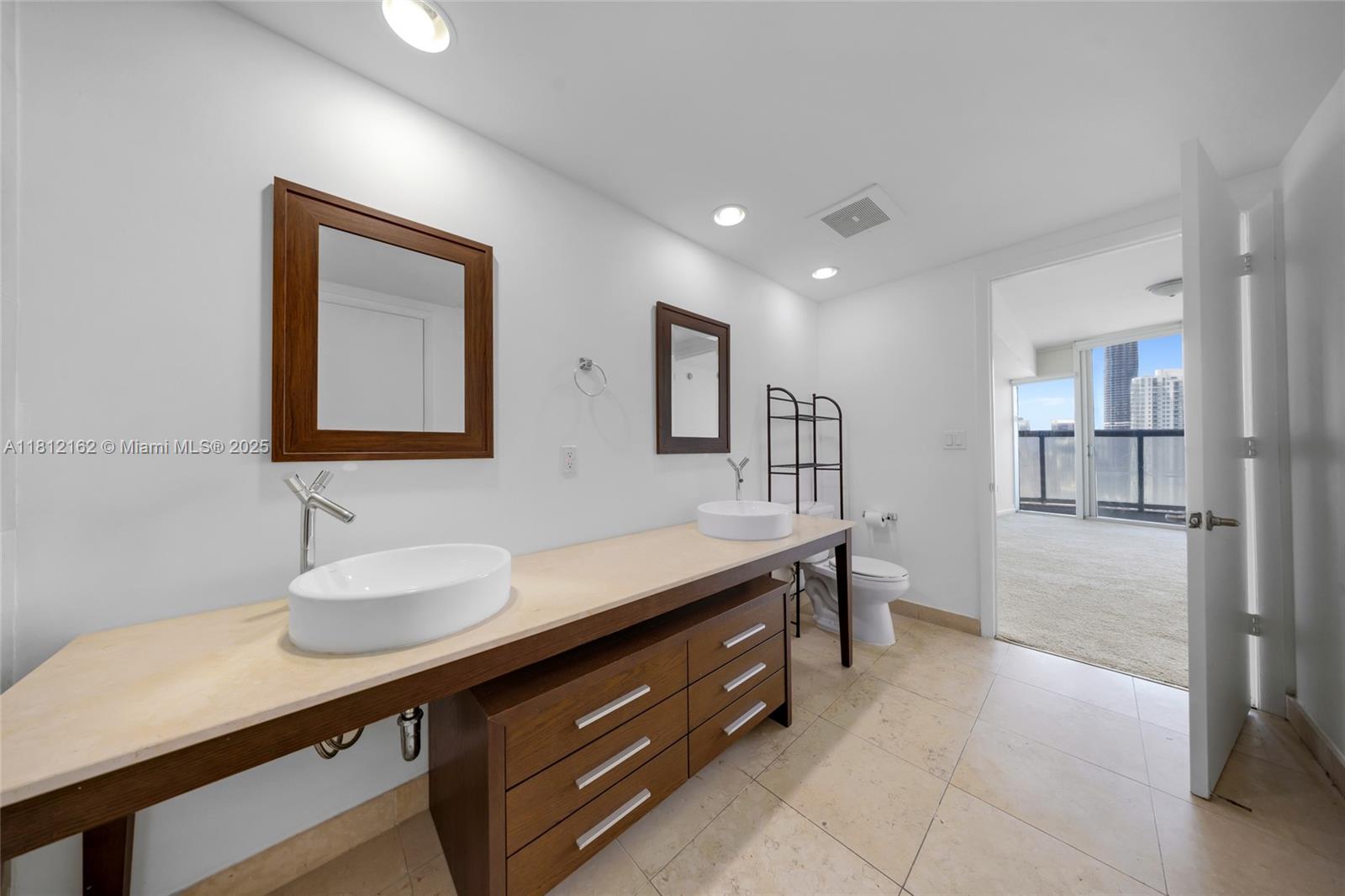 495 Brickell Ave #4609, Miami FL 33131