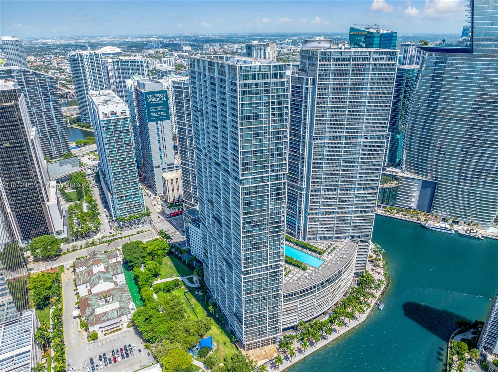 495 Brickell Ave #4609, Miami FL 33131