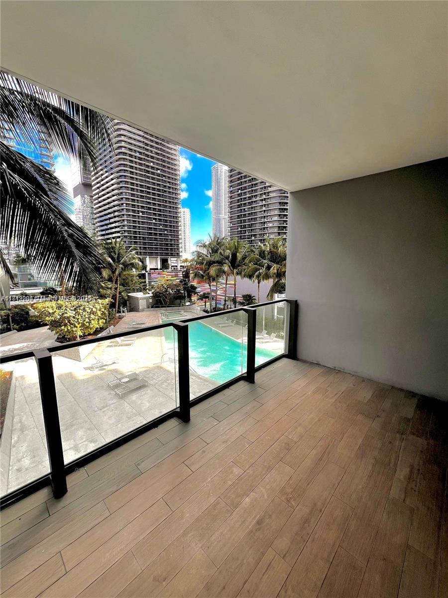 88 SW 7th St #803, Miami FL 33130