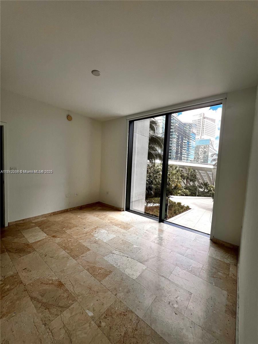 88 SW 7th St #803, Miami FL 33130