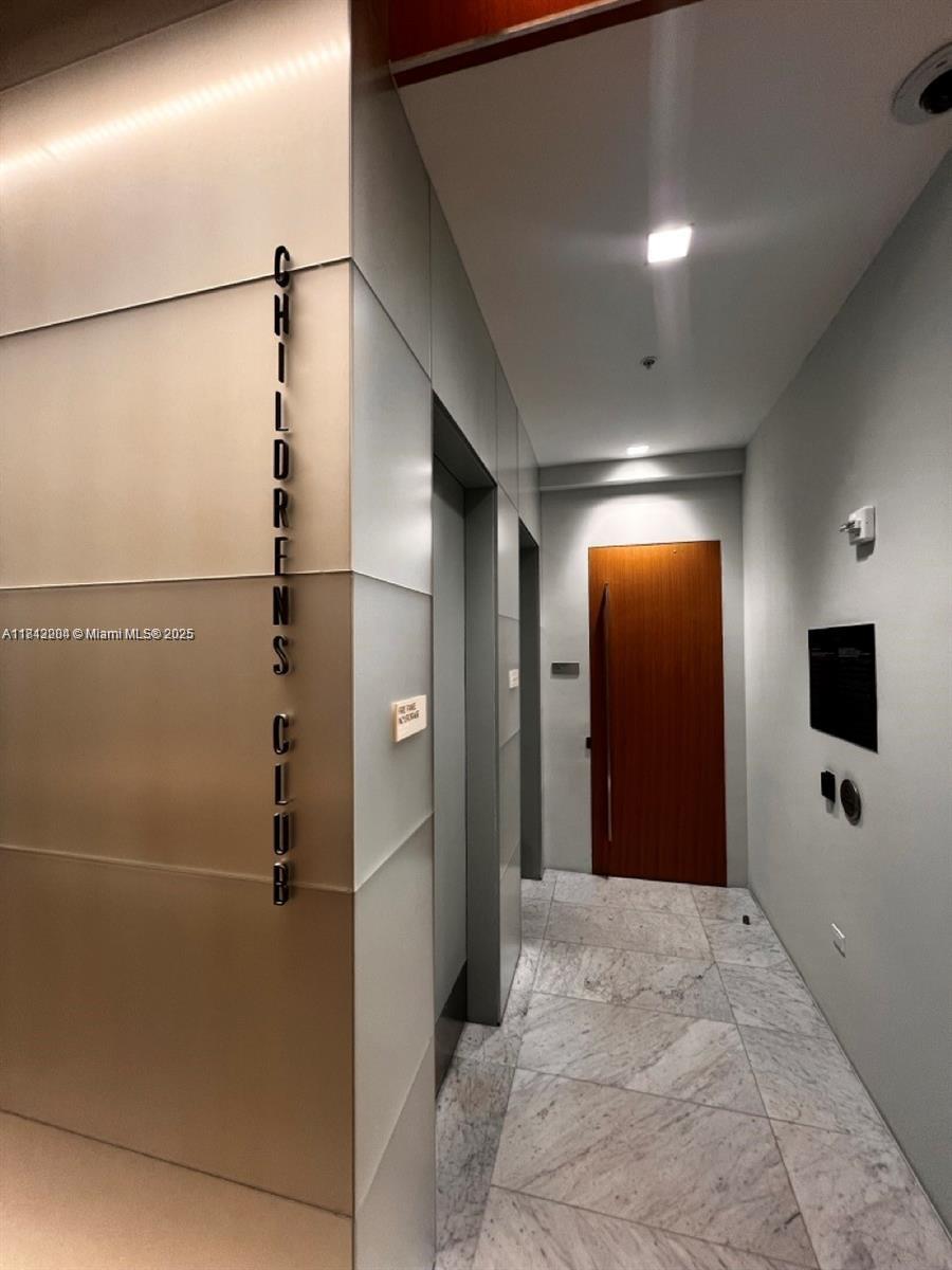 88 SW 7th St #803, Miami FL 33130