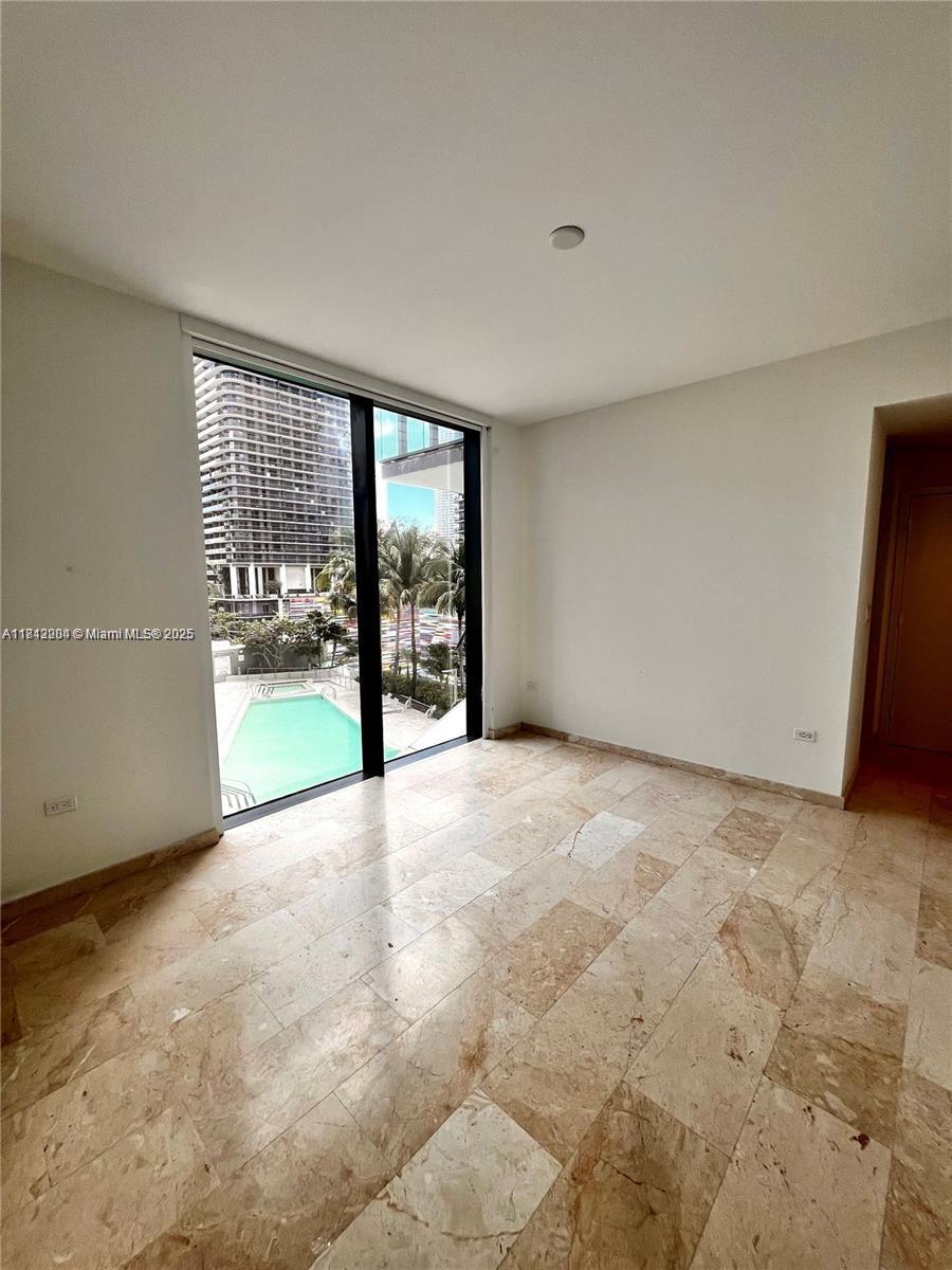 88 SW 7th St #803, Miami FL 33130