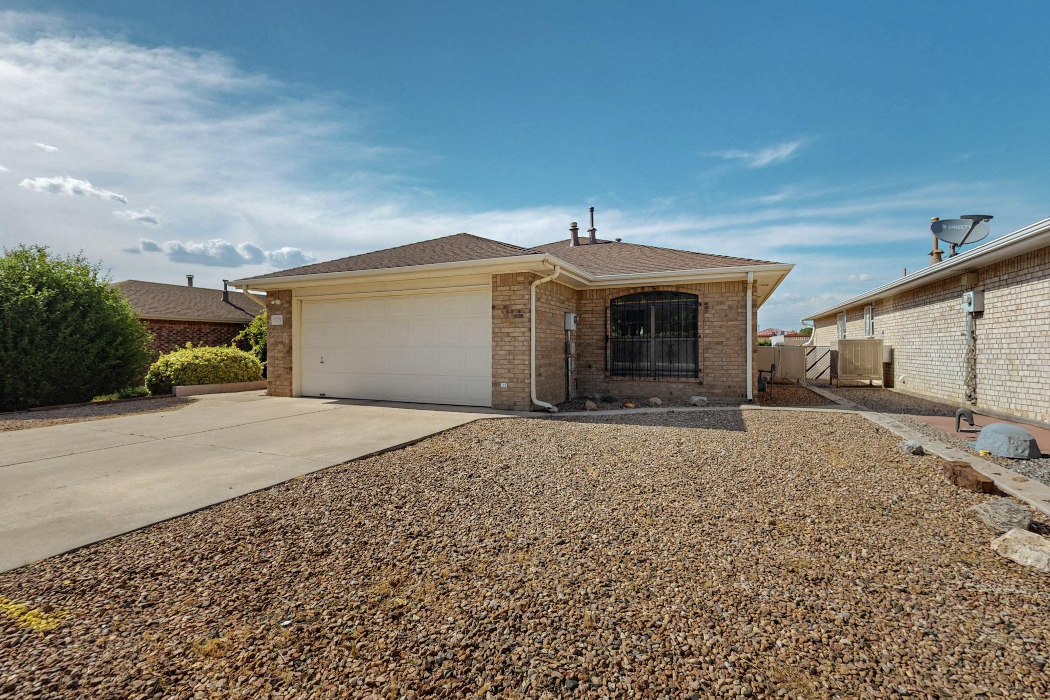 Welcome to this beautifully laid-out 3-bedroom, 2-bath home with a thoughtfully designed floor plan that offers both comfort and functionality. The spacious master suite features a luxurious jetted tub, a separate shower, double sinks, and a private door leading out to the back patio -- perfect for relaxing or enjoying your morning coffee. Throughout the home, you'll find excellent storage options and generous closet space, making organization a breeze. Ideal for comfortable living and entertaining!