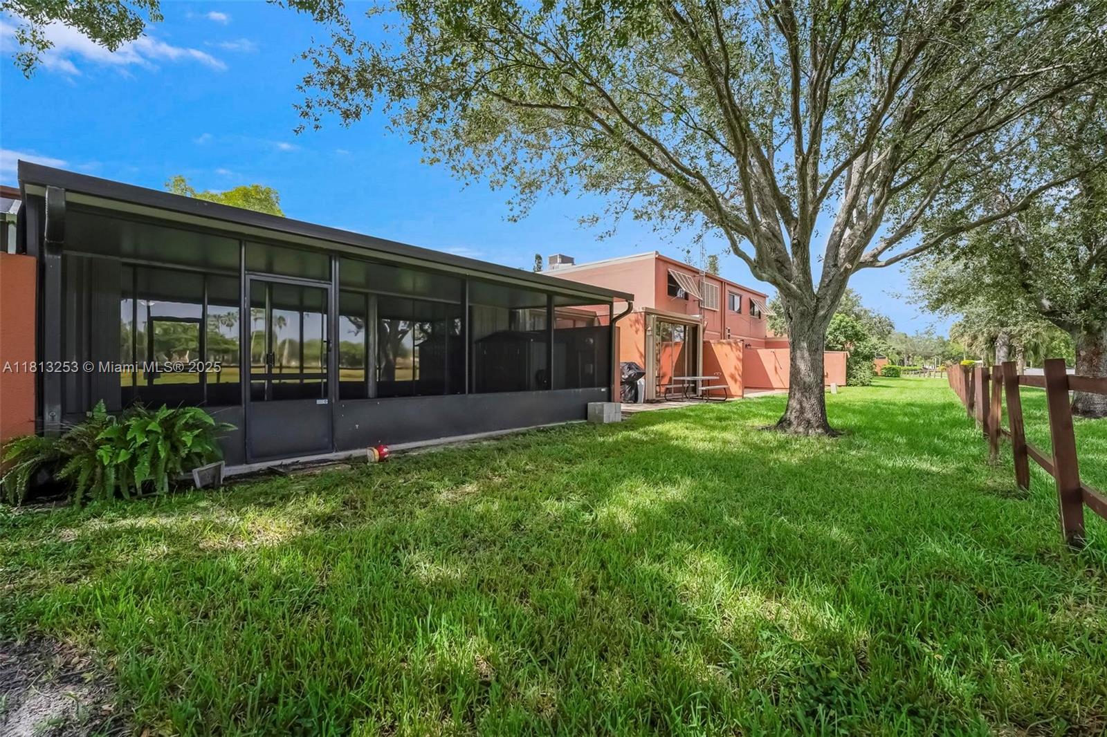 1609 Fairway Rd