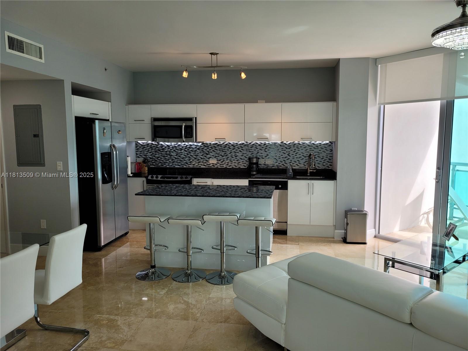 350 S Miami Ave #2714, Miami FL 33130