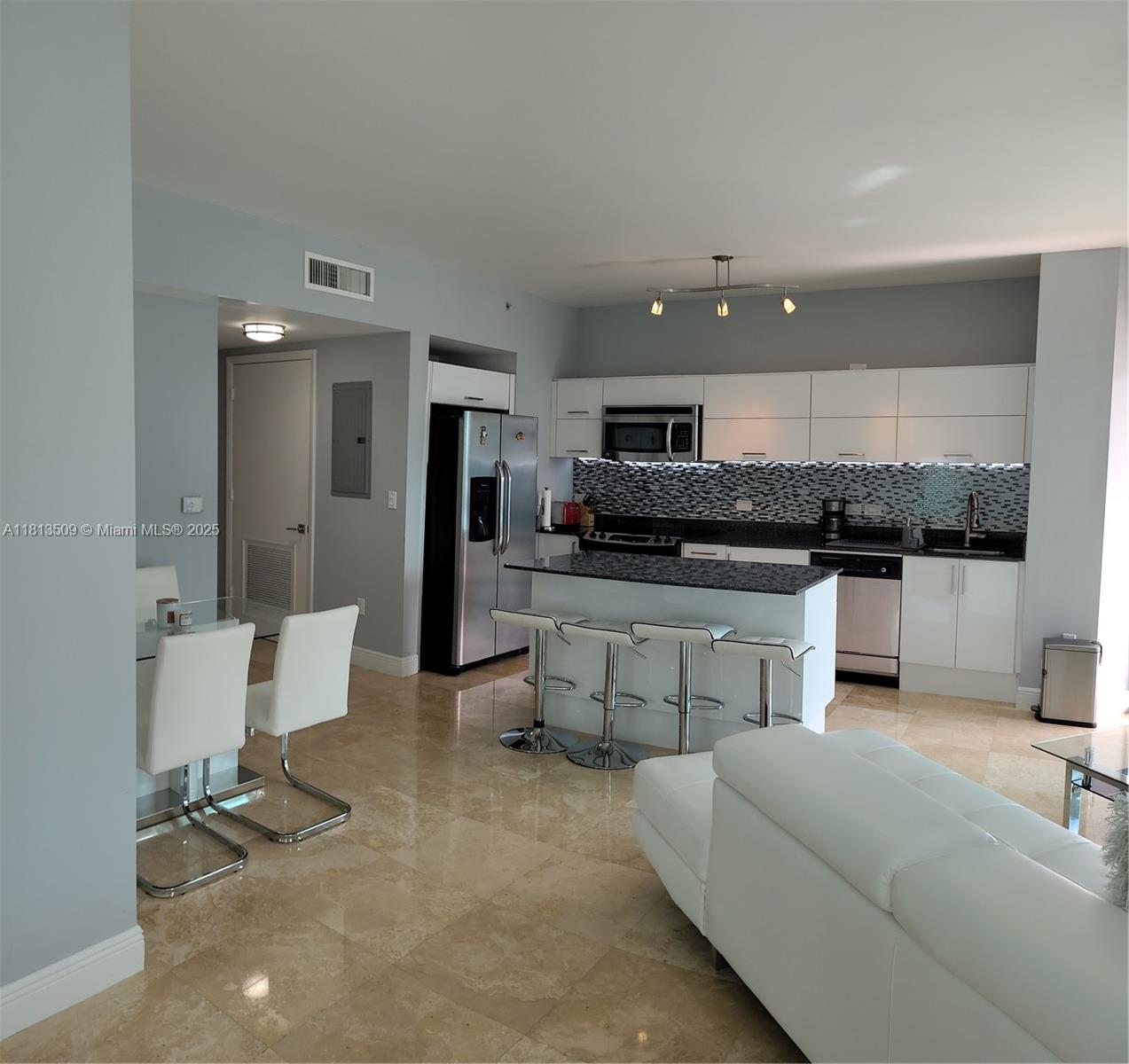 350 S Miami Ave #2714, Miami FL 33130