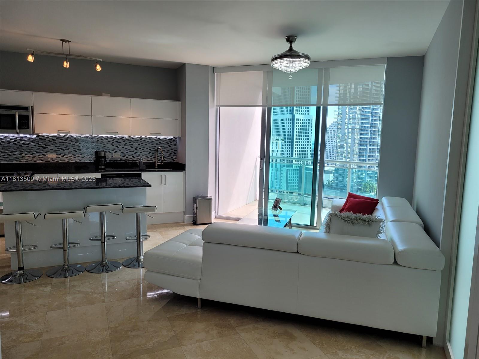350 S Miami Ave #2714, Miami FL 33130