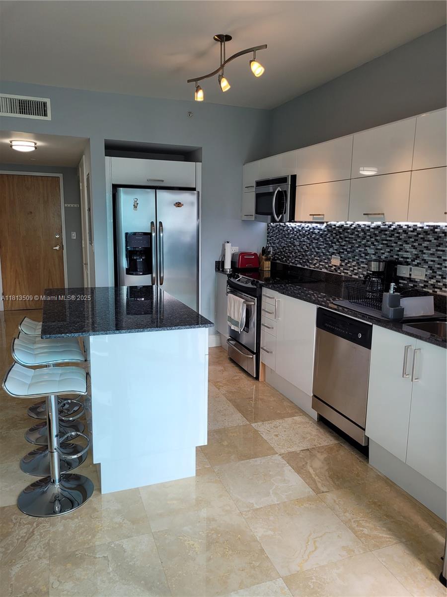 350 S Miami Ave #2714, Miami FL 33130