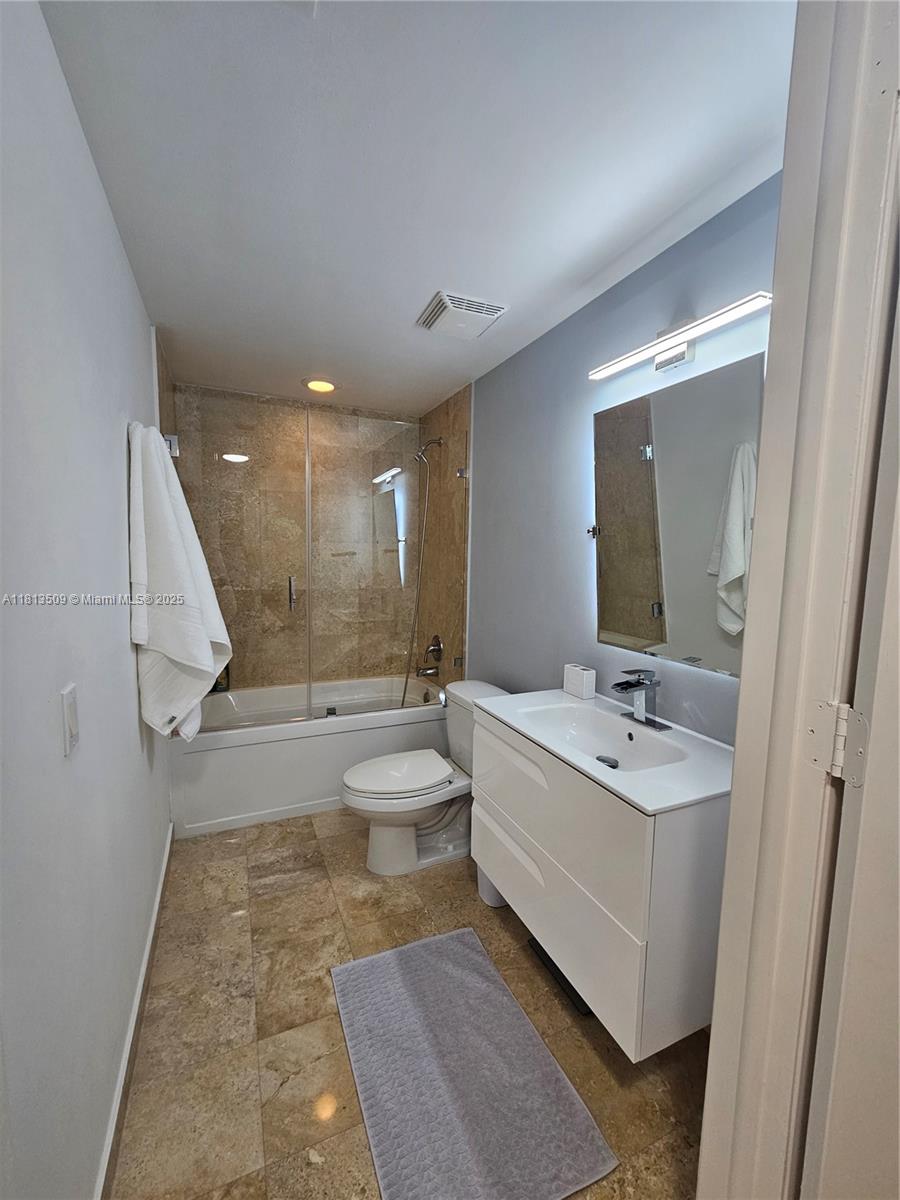 350 S Miami Ave #2714, Miami FL 33130