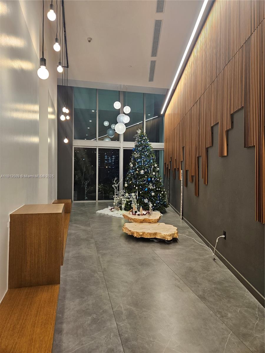 350 S Miami Ave #2714, Miami FL 33130