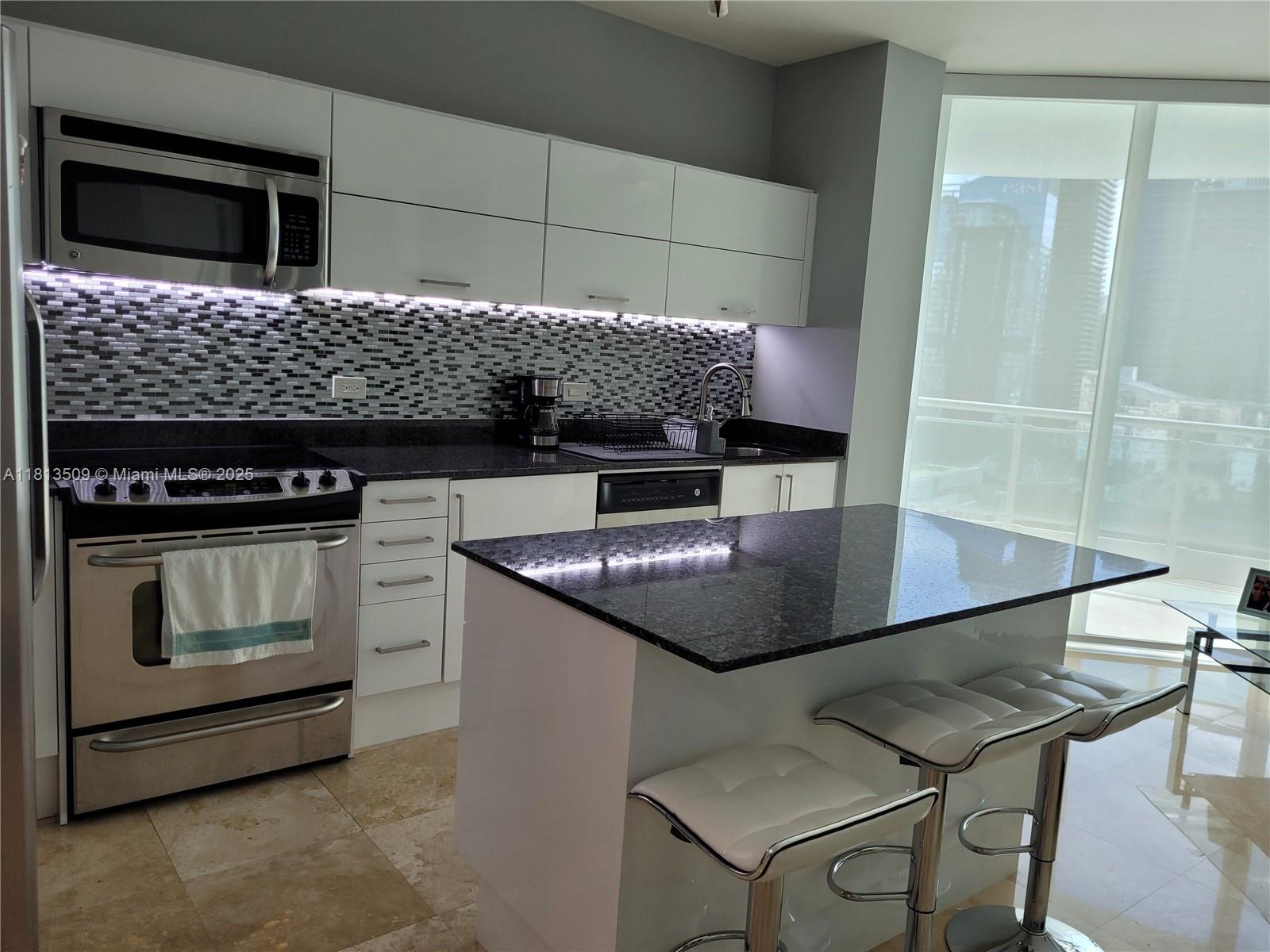 350 S Miami Ave #2714, Miami FL 33130