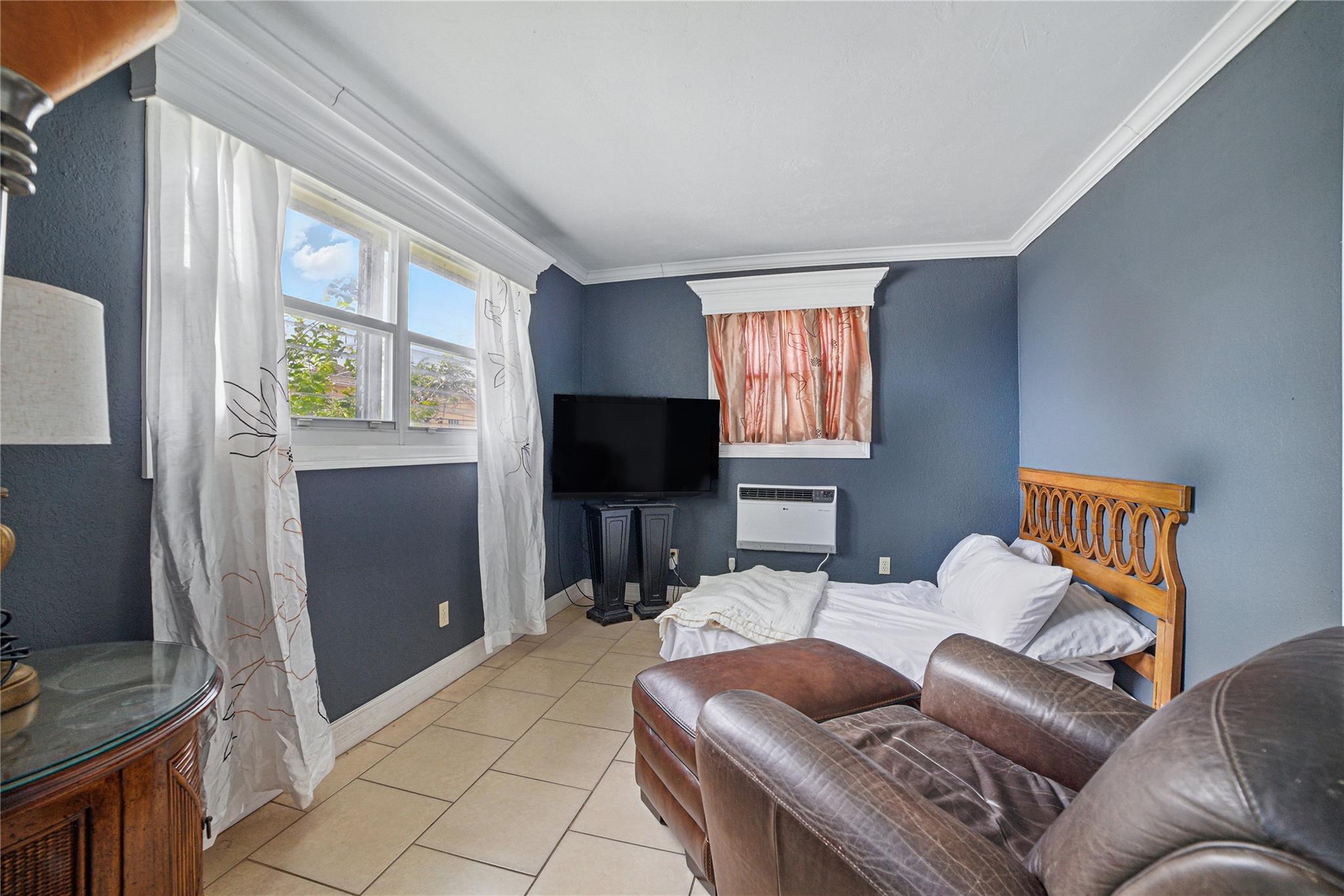 Photo 9 of home located at 1005 SE 15th St 5D, Fort Lauderdale FL