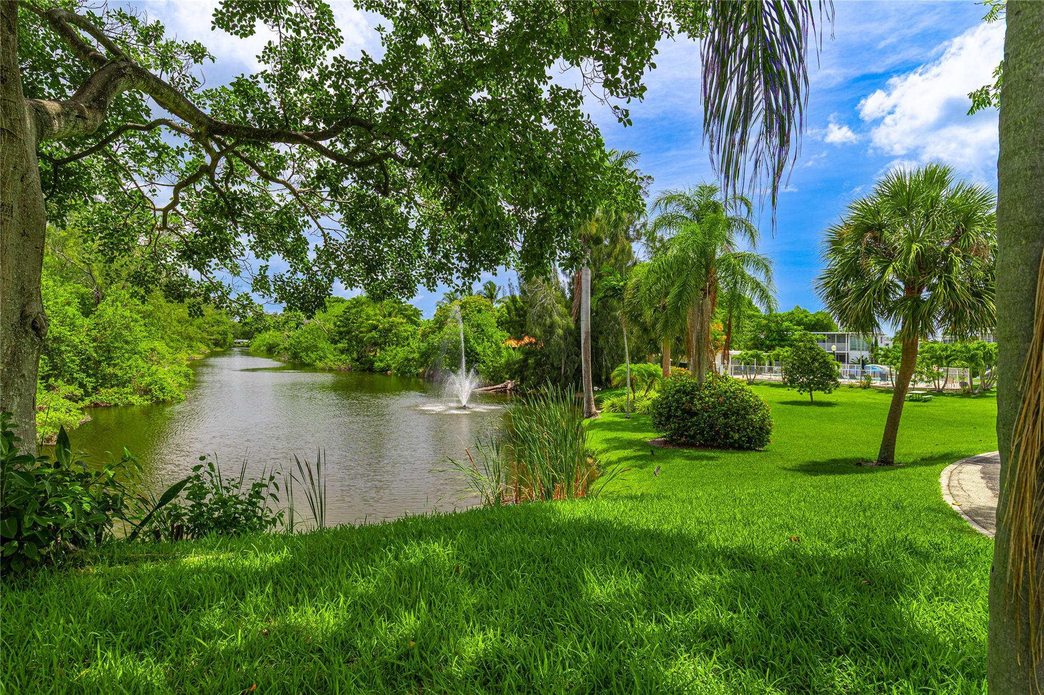 Photo 13 of home located at 1005 SE 15th St 5D, Fort Lauderdale FL