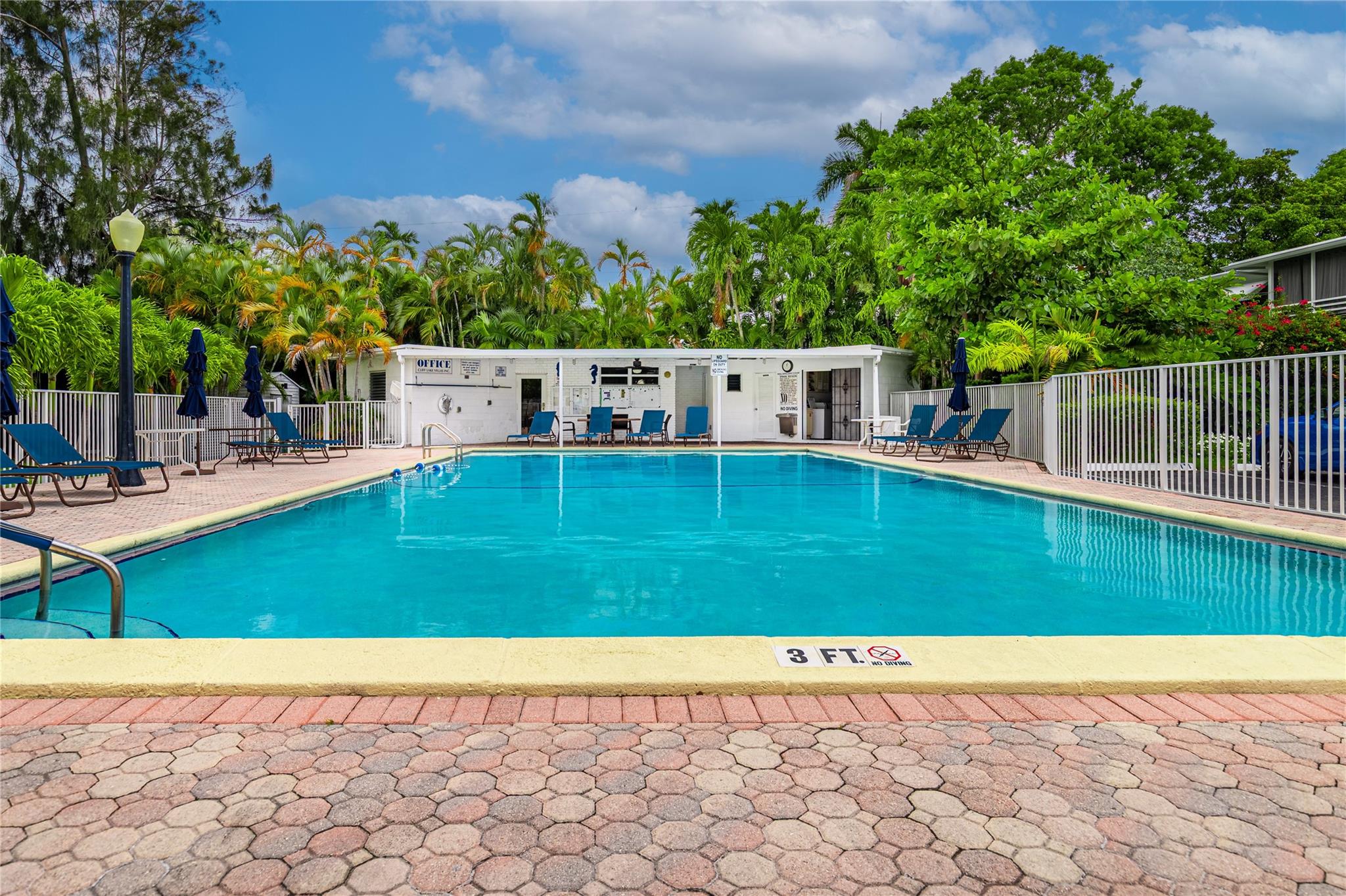 Photo 16 of home located at 1005 SE 15th St 5D, Fort Lauderdale FL