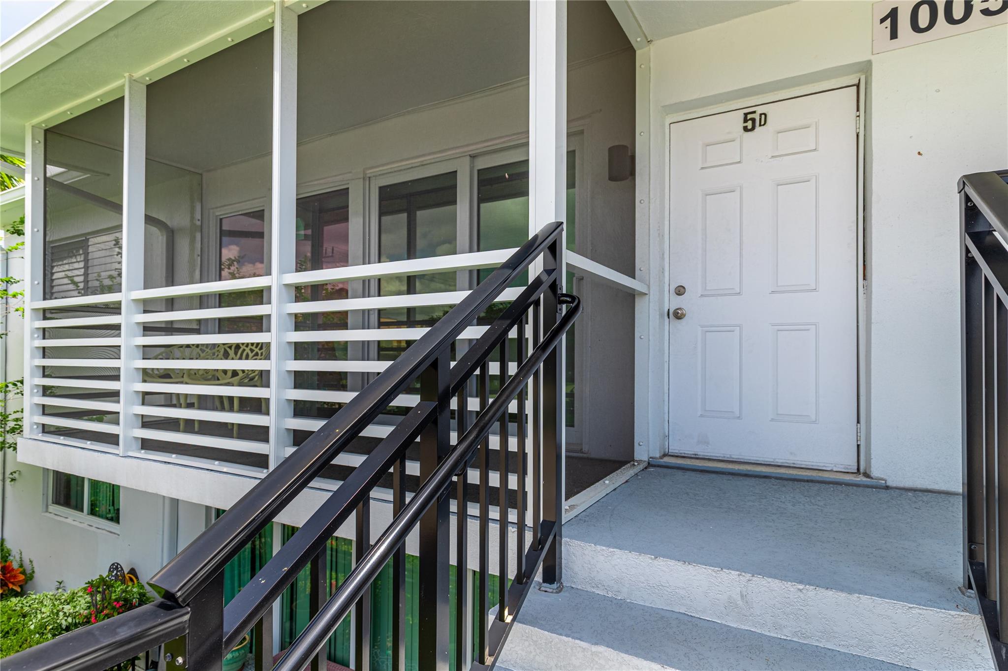 Photo 1 of home located at 1005 SE 15th St 5D, Fort Lauderdale FL