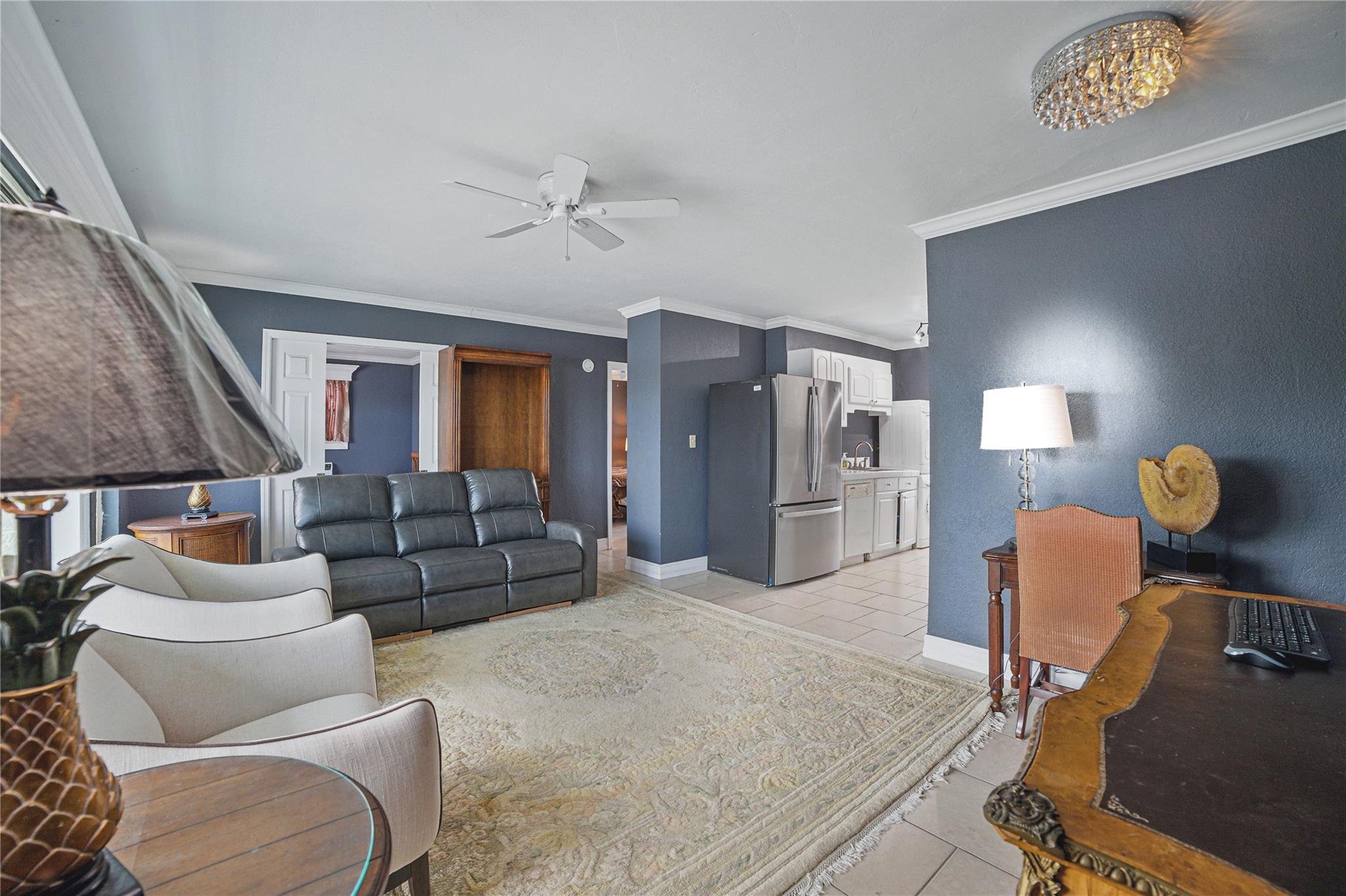 Photo 4 of home located at 1005 SE 15th St 5D, Fort Lauderdale FL