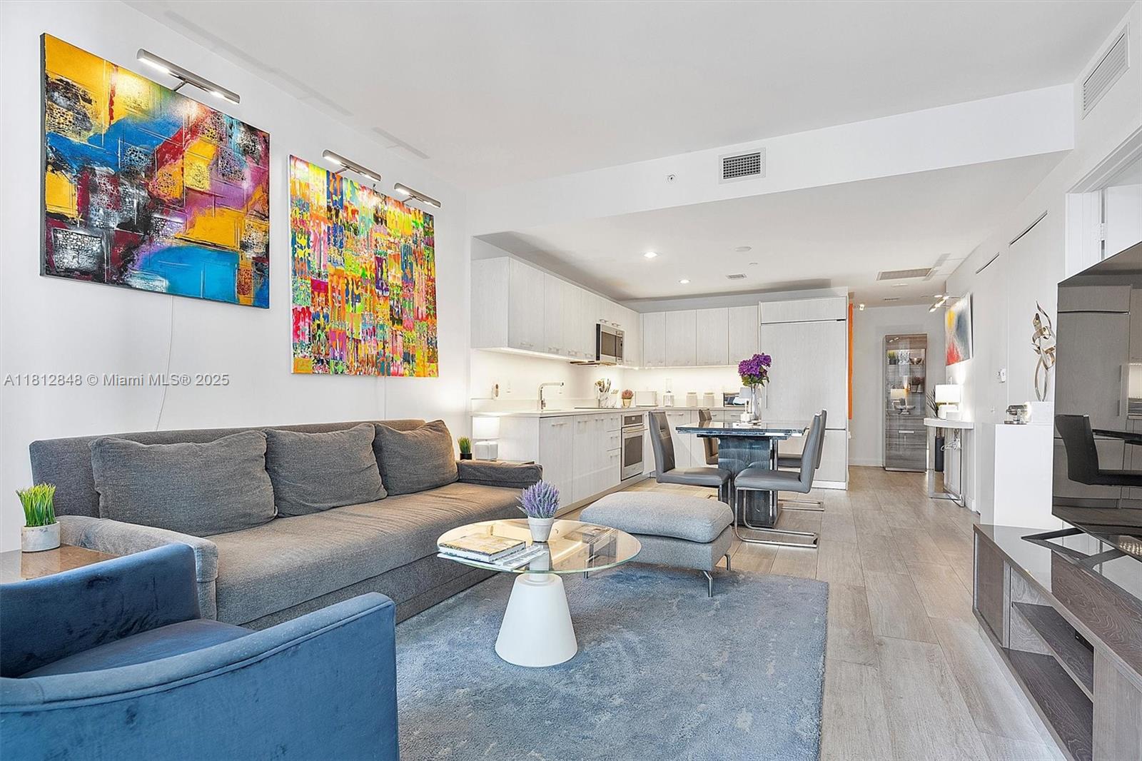 Condo for Sale in Miami, FL