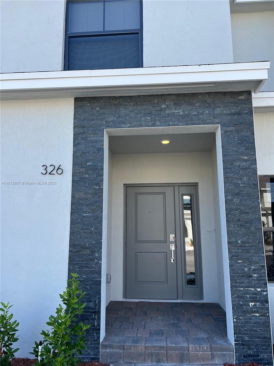 326 NE 1st Dr, Florida City, Florida image 1