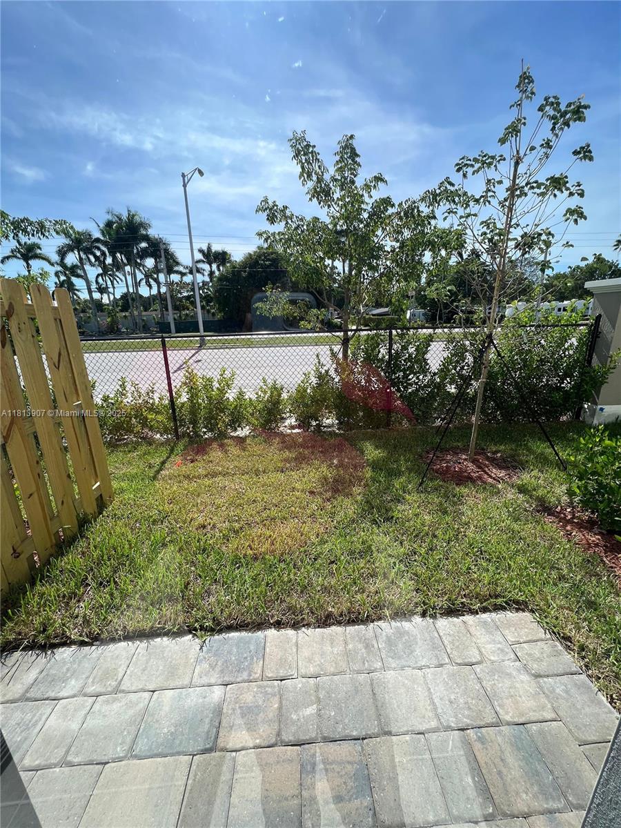 326 NE 1st Dr, Florida City, Florida image 6
