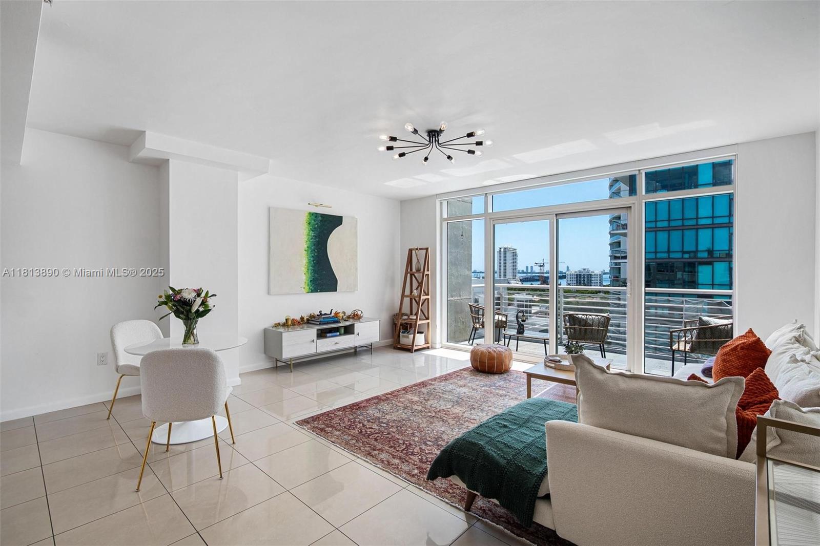 Apartamento à Venda em Miami, FL