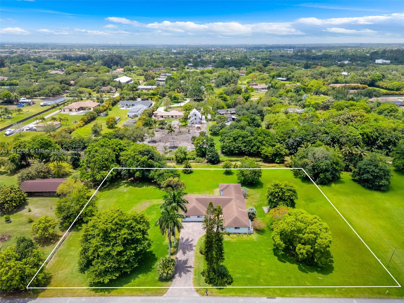 17550 SW 59th Ct, Southwest Ranches, Florida image 1