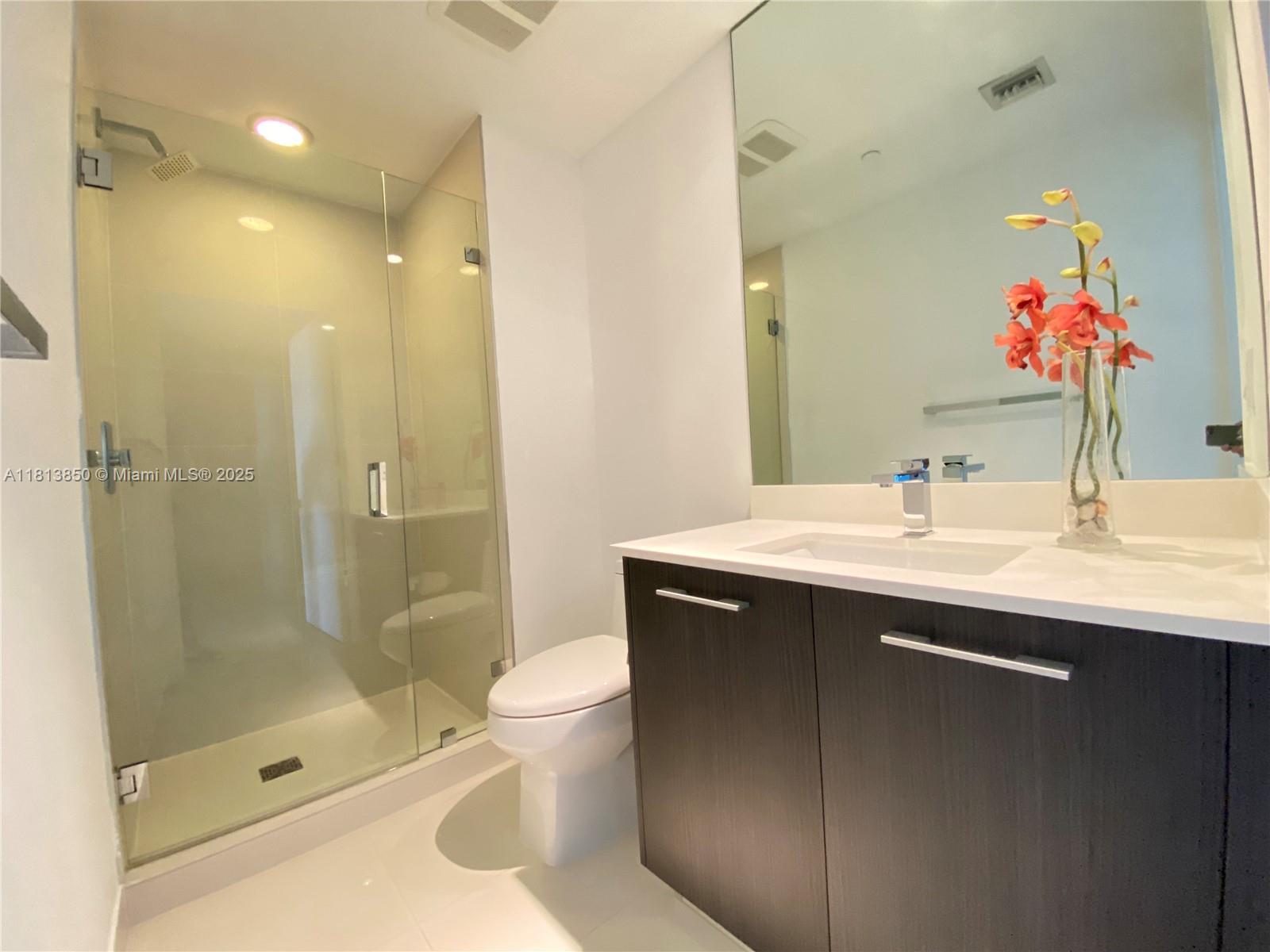 45 SW 9th St #2402, Miami FL 33130