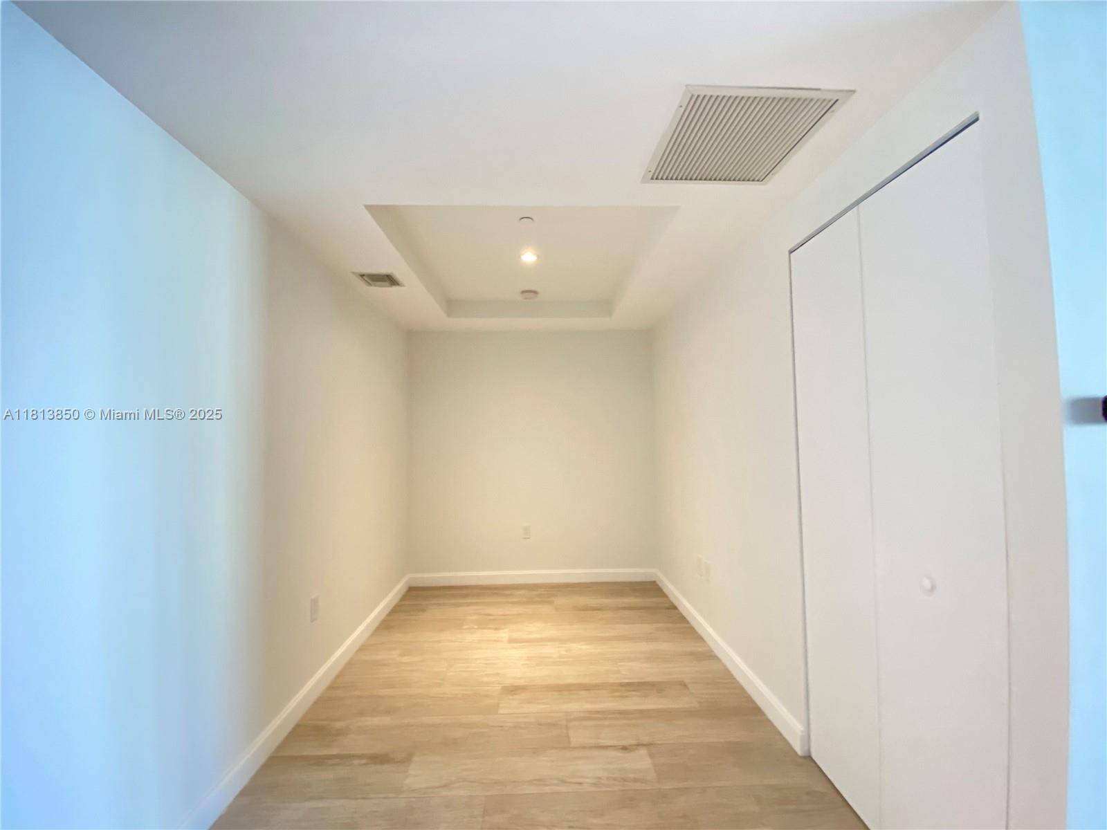 45 SW 9th St #2402, Miami FL 33130