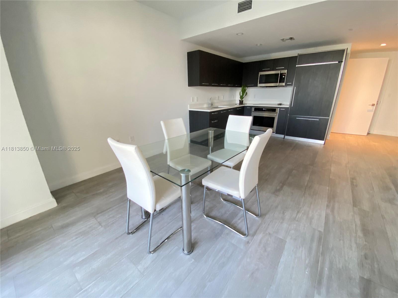 45 SW 9th St #2402, Miami FL 33130