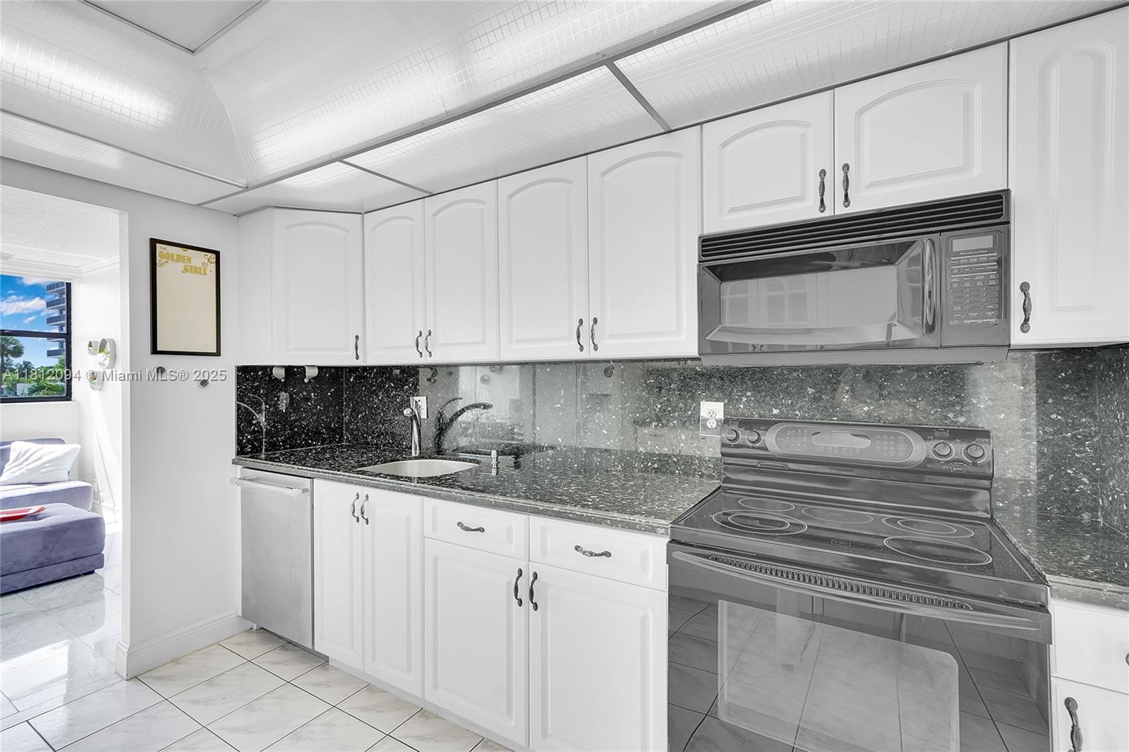 2049 S Ocean Dr #202, Hallandale Beach, Florida image 10