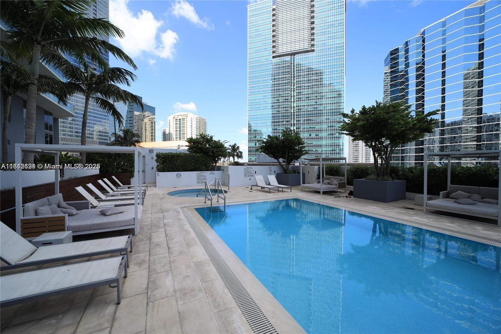 1300 Brickell Bay Dr #1006, Miami FL 33131