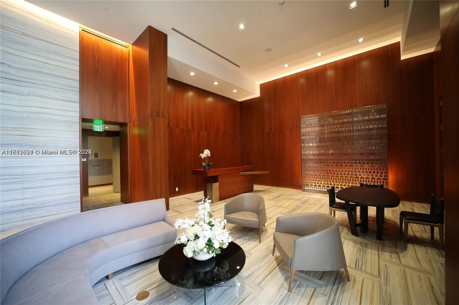 1300 Brickell Bay Dr #1006, Miami FL 33131