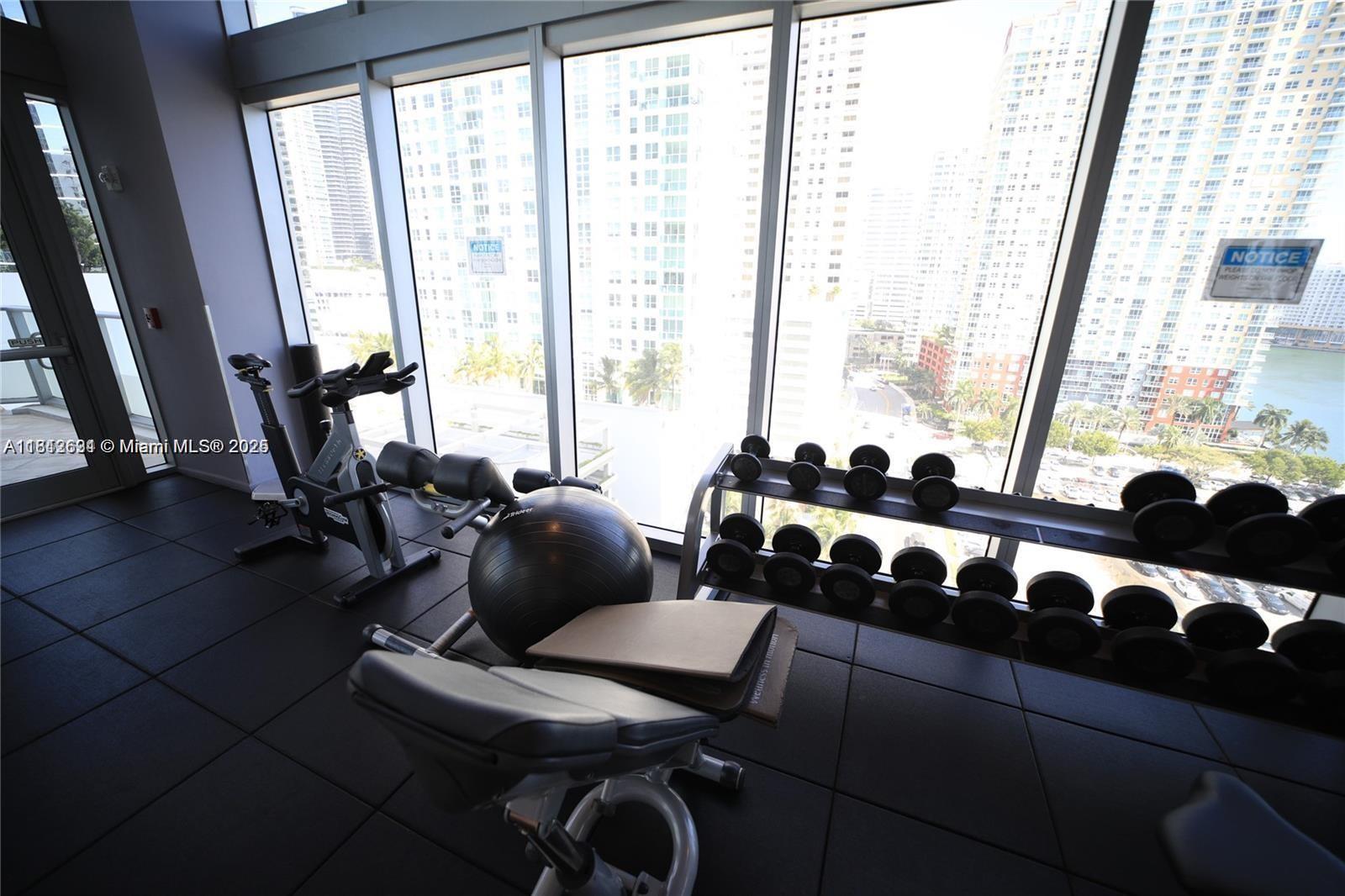 1300 Brickell Bay Dr #1006, Miami FL 33131